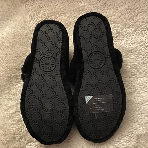 ❌SOLD❌   ugg fuzzy slides - Picture 12 of 16